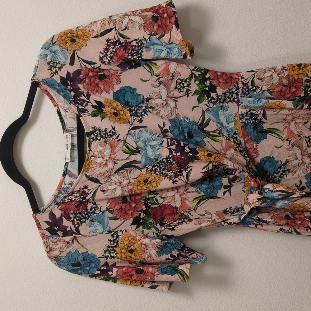 Chic MNG Casuals Floral Mini Dress - Effortless Elegance - Fun - Flirty - EUC - Picture 6 of 11